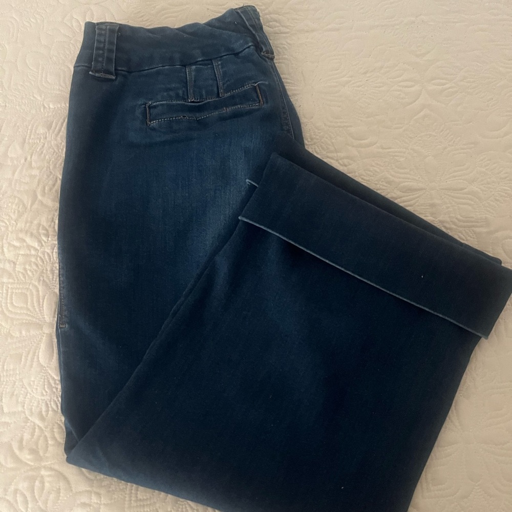 Maurices wide leg crops